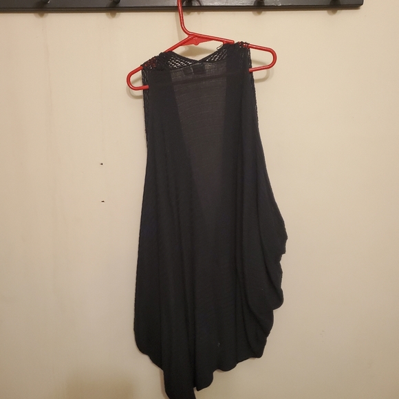 Vest - Picture 2 of 3